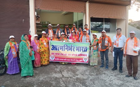 आत्मनिर्भर भारत संकल्प अभियान के अंतर्गत आज दरबार मोख़ली मंडल के ग्राम तरीघाट में घर घर व दुकानों में संपर्क कर स्वदेशी अपनाने के लिए आम जनमानस को प्रेरित किया