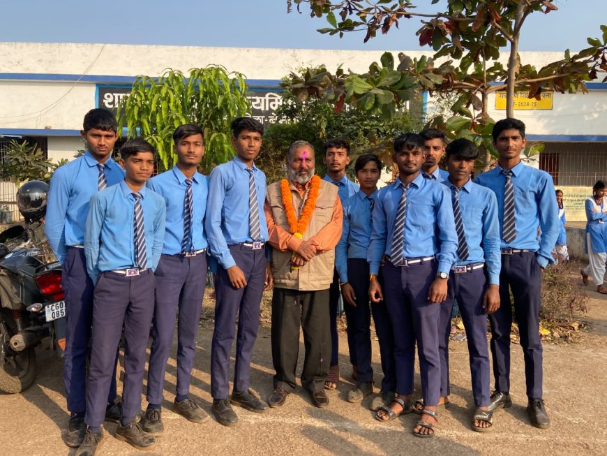 आर. के. वैष्णव ने शासकीय उच्चतर माध्यमिक विद्यालय, गुधेली में प्राचार्य पद पर कार्यभार ग्रहण किया " "प्राचार्य बनने पर विद्यालय परिवार ,विद्यार्थियों व ग्रामीणों ने दिया हार्दिक बधाई,  शिक्षकों ,विद्यार्थियों व ग्रामीणों ने किया गर्म जोशी से स्वागत, गुधेली में हर्ष का माहौल*