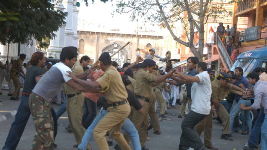 सरगुजा में ग्रामीणों और पुलिस के बीच हिंसक झड़प, अपर कलेक्टर समेत 24 पुलिसकर्मी घायल