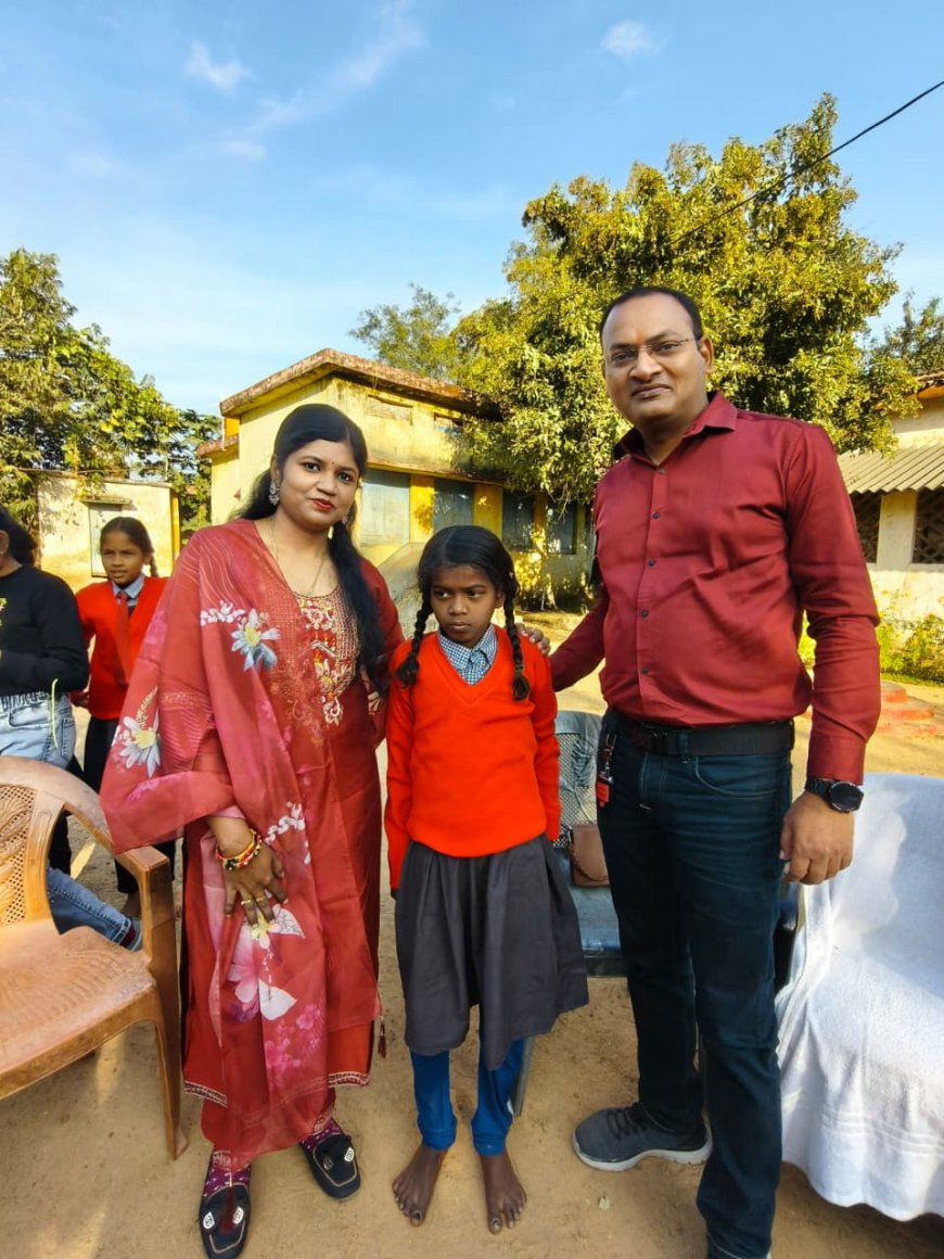 *मानव सेवा मिशन ने स्कूली बच्चों को वितरित किया स्वेटर*