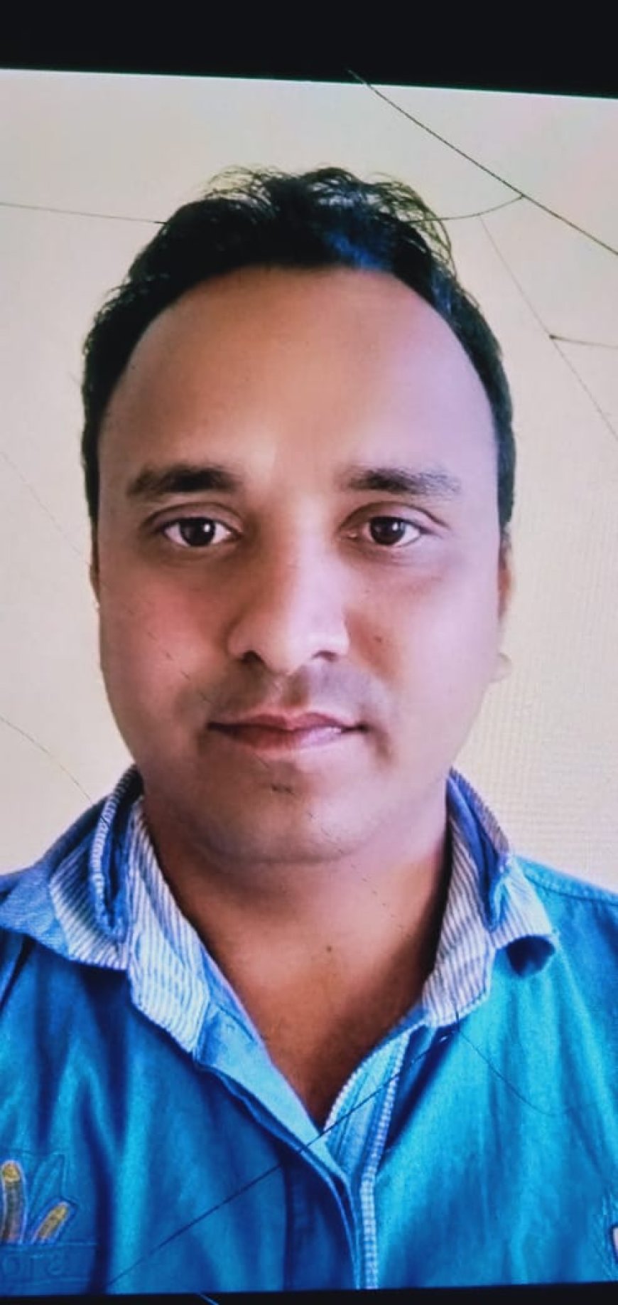 क्लस्टर तकनीशियन उत्तम चंद्राकर की सड़क दुर्घटना में मौत, विभागीय लापरवाही पर साथियों का आरोप