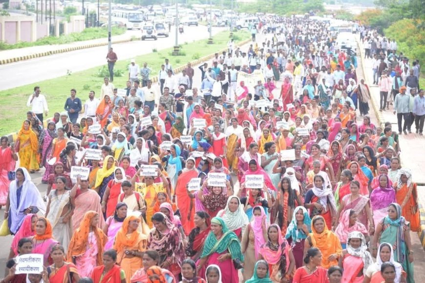 अनियमित कर्मचारी जंगी प्रदर्शन कर मुख्यमंत्री के नाम ज्ञापन सौंपा