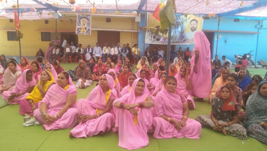 भागवत कथा में पुतना उद्धार , श्रीकृष्णा लीला ,दही हंडी लूट का विस्तार से व्याख्या कर , दर्शको को  श्रवण कराये  , आचार्य रोशन द्विवेदी जी महाराज