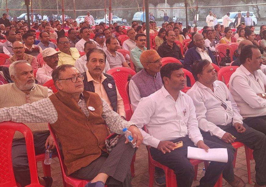 पेंशनरों ने भी अंतिम दिन सामूहिक अवकाश आंदोलन में सक्रिय भागीदारी की