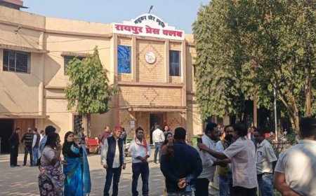 रायपुर प्रेस क्लब चुनाव, पत्रकारों में काफी उत्साह, दोपहर 2 बजे तक लगभग 250 पत्रकारों ने किया मतदान