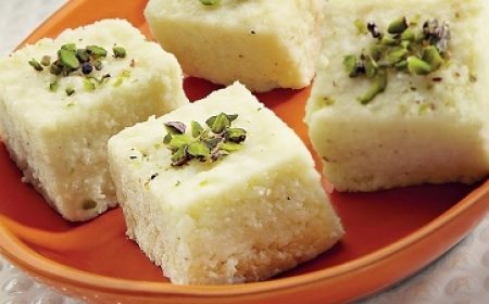 10–15 मिनट में घर पर बनाएं बाजार जैसा सॉफ्ट और दानेदार कलाकंद