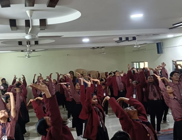 *स्वस्थ भारत समर्थ भारत के निर्माण के लिए सूर्य नमस्कार अभ्यास का  बड़ा योगदान होगा-दिनेश सिंह