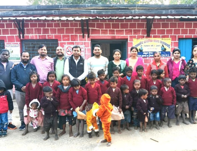 मकर संक्रांति पर 'मानव सेवा मिशन' ने पहाड़ी कोरवा बच्चों के जीवन में घोली गर्माहट