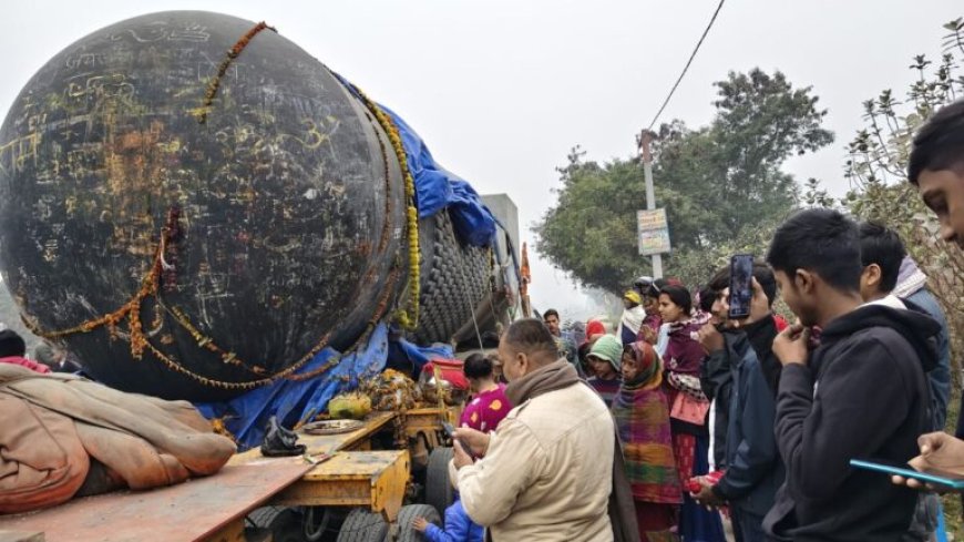 विशाल श‍िवलिंग को 10 साल लगे बनाने में,33 फीट ऊंचा, 210 मीट्रिक टन है वजन…