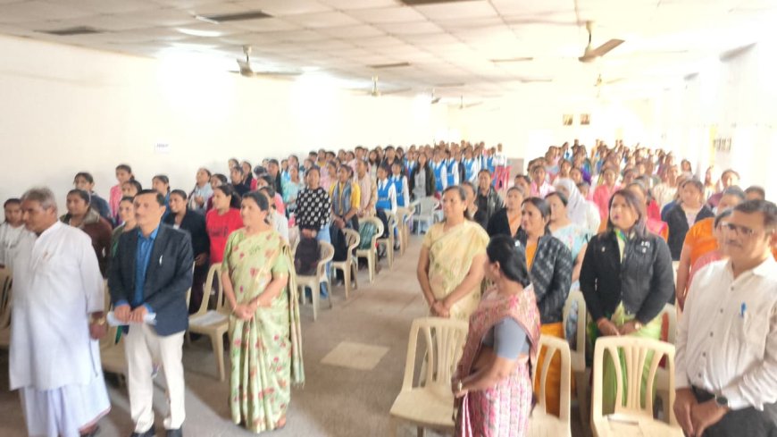 वंदे मातरम गान की 150वीं वर्षगांठ पर गुरुकुल महिला महाविद्यालय में सामूहिक गायन  का आयोजन