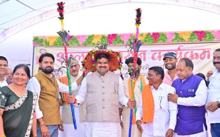 *शिक्षा मंत्री गजेंद्र यादव एक दिवसीय प्रवास पर बेमेतरा पहुंचे* *ग्राम जाता में शाला उन्नयन कार्यक्रम में शामिल होकर की कई महत्वपूर्ण घोषणाएं*