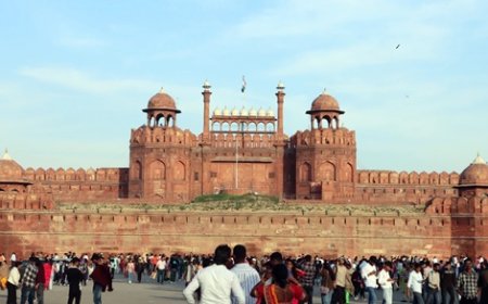 लश्कर की धमकी के बाद दिल्ली में हाई अलर्ट, भीड़भाड़ वाले इलाकों में सिक्योरिटी सख्त