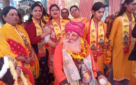 *हरदोई में उमड़ा आस्था का सैलाब: भक्त प्रहलाद की प्रथम भव्य शोभा यात्रा का आयोजन*