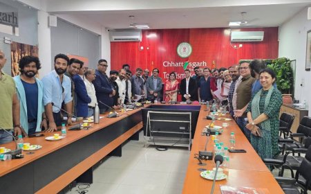 फिल्म विकास निगम की अध्यक्ष सुश्री मोना सेन की अध्यक्षता में फिल्म पॉलिसी पर महत्वपूर्ण बैठक आयोजित