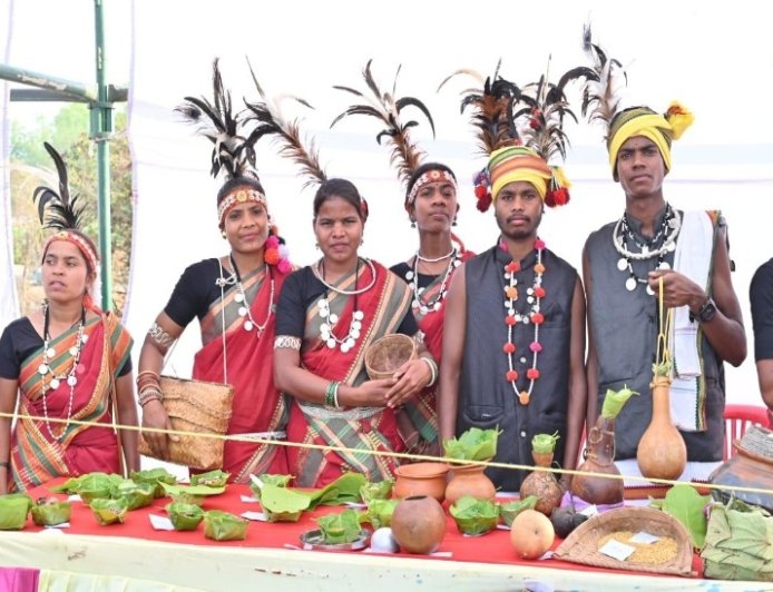 बस्तर की माटी की खुशबू और समृद्ध जनजातीय संस्कृति विश्व पटल पर अपनी छाप छोड़ने को तैयार