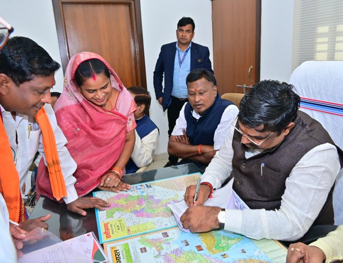 सहयोग केन्द्र में 225 विषयों से जुड़े 142 आवेदन प्राप्त, कैबिनेट मंत्री गजेन्द्र यादव ने दिए त्वरित समाधान के निर्देश