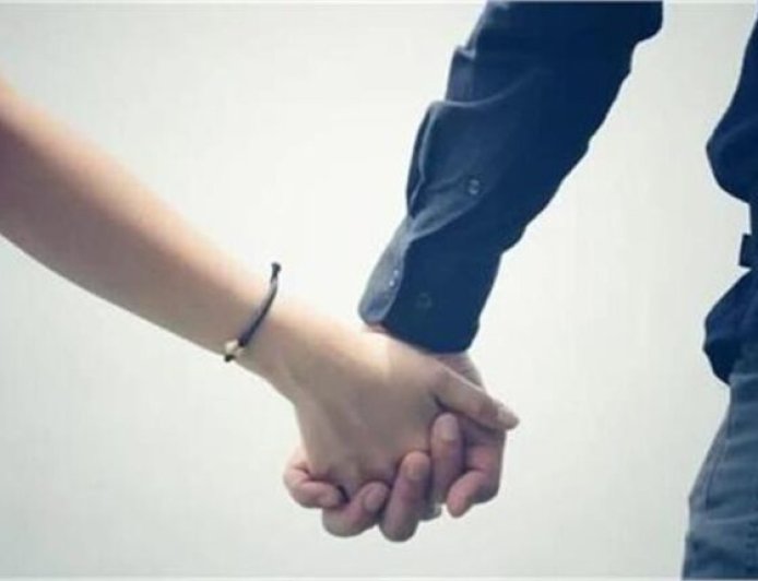 …चौथे के चक्कर में अब तीसरे  से बेवफाई