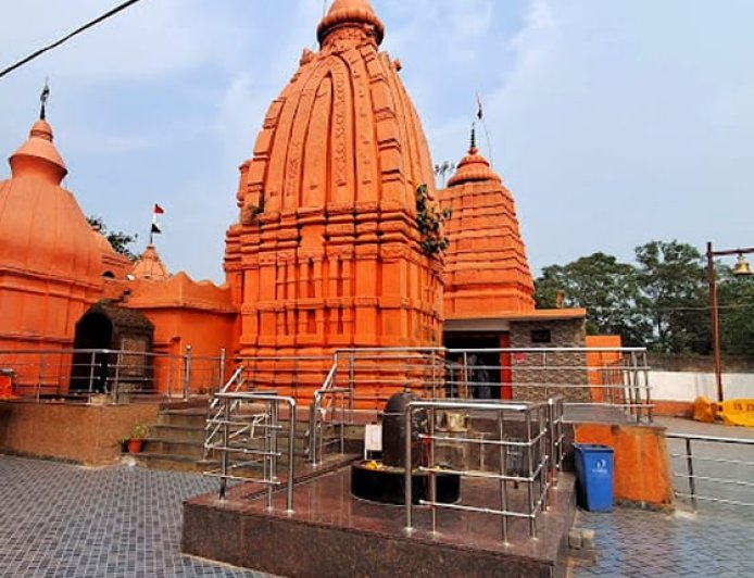 महाशिवरात्रि पर शिवालयों में उमड़ा सैलाब, हर-हर महादेव के गूंजे नारे