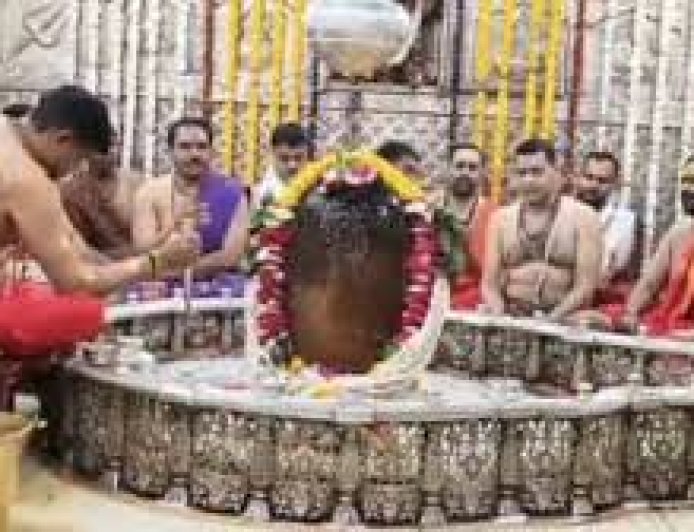 महाकाल भक्त अब घर बैठे बुक करें संध्या और शयन आरती, प्रक्रिया हुई ऑनलाइन