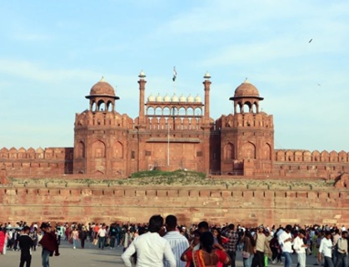 लश्कर की धमकी के बाद दिल्ली में हाई अलर्ट, भीड़भाड़ वाले इलाकों में सिक्योरिटी सख्त