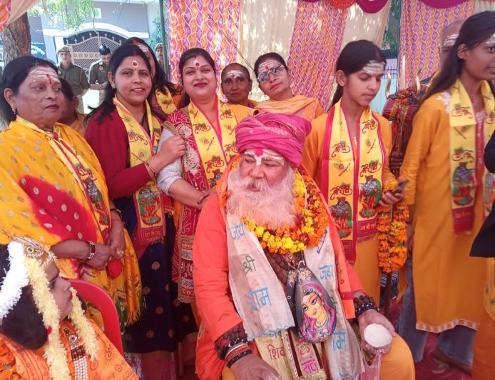 *हरदोई में उमड़ा आस्था का सैलाब: भक्त प्रहलाद की प्रथम भव्य शोभा यात्रा का आयोजन*