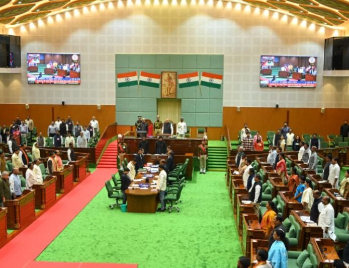 राज्यपाल  ने छत्तीसगढ़ की 6 वीं विधानसभा के अष्टम् सत्र को किया संबोधित…