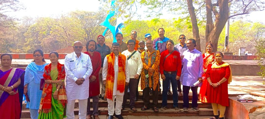 *विश्व कवि गुरुदेव रविंद्र नाथ टैगोर की खंडित प्रतिमा प्रबंधन ने संधारण के लिए मैत्री बाग स्थानांतरित किया*