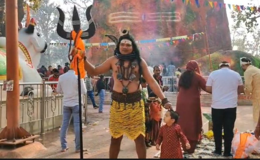 महाशिवरात्रि पर शिवालयों में उमड़ा सैलाब, हर-हर महादेव के गूंजे नारे