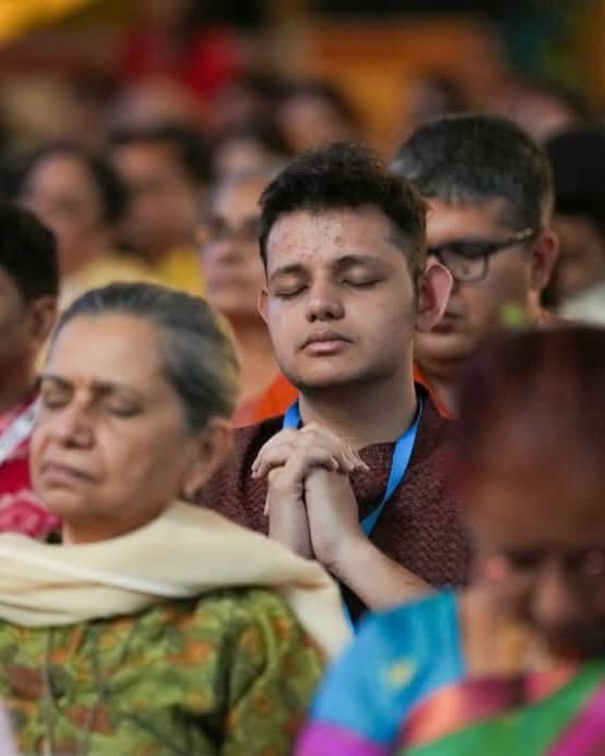 आर्ट ऑफ लिविंग बेंगलुरु आश्रम में गुरुदेव श्री श्री रविशंकर जी के सानिध्य में महाशिवरात्रि महोत्सव 2026, देखिए तस्वीरें