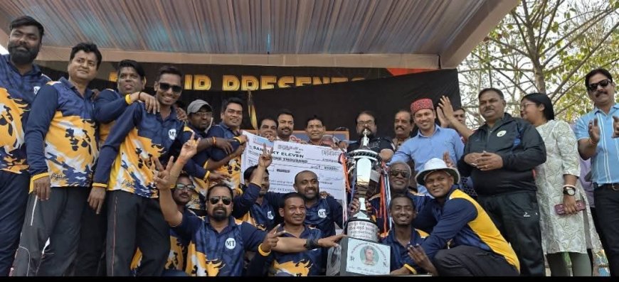 रायपुर प्रेस क्लब खेल मड़ई 2026: संयुक्त इलेक्ट्रॉनिक इलेवन विजेता, कप्तान मोहन तिवारी ने विजेता टीम की ओर से किया ट्रॉफी ग्रहण
